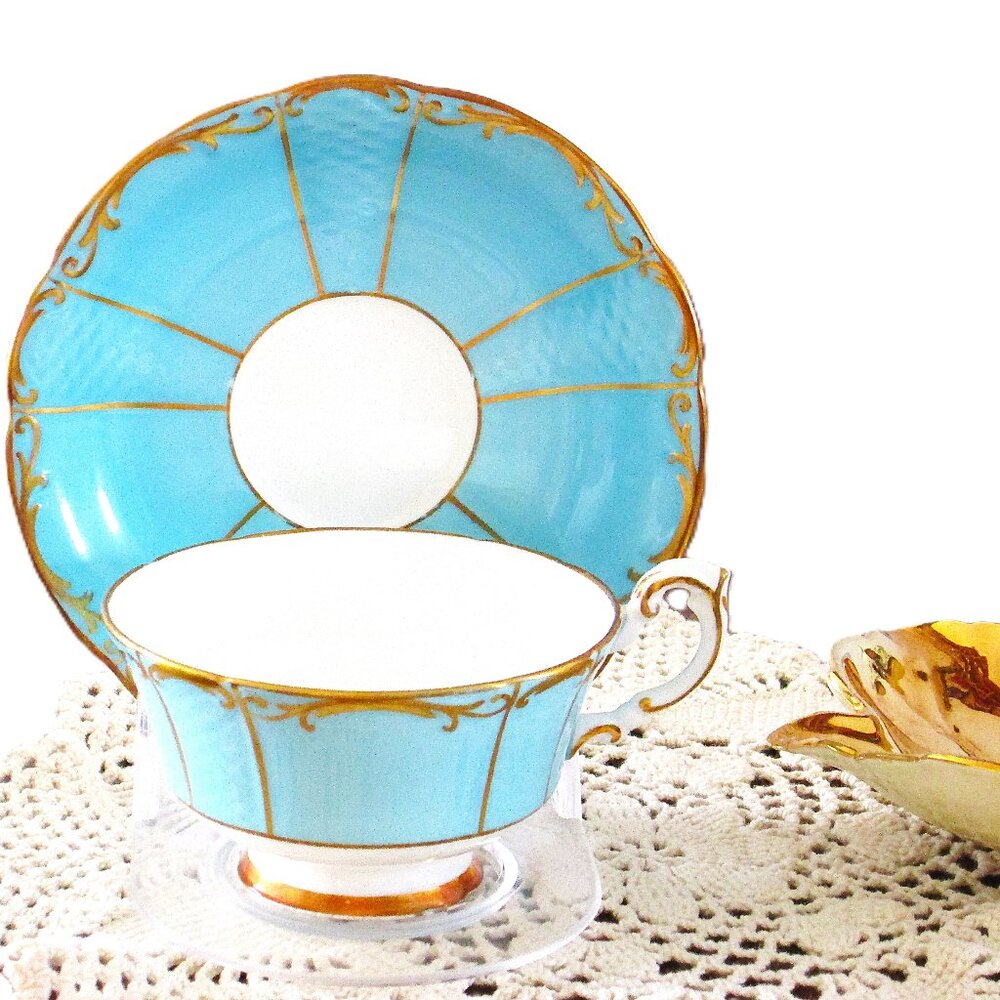 Vtg Paragon fine bone china by Appointment to Her Majesty the Queen England Regd